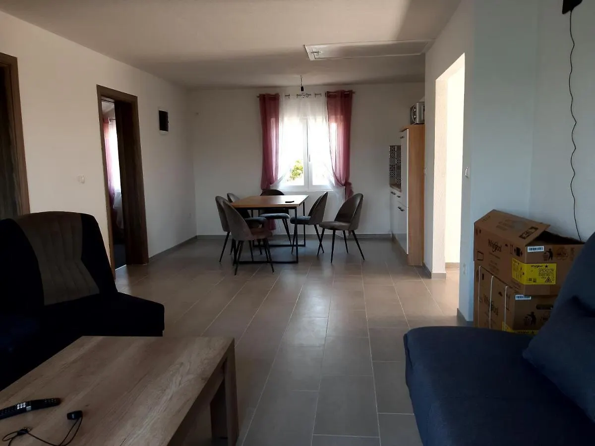 Apartment Karlo Kruševo 0*,  クロアチア